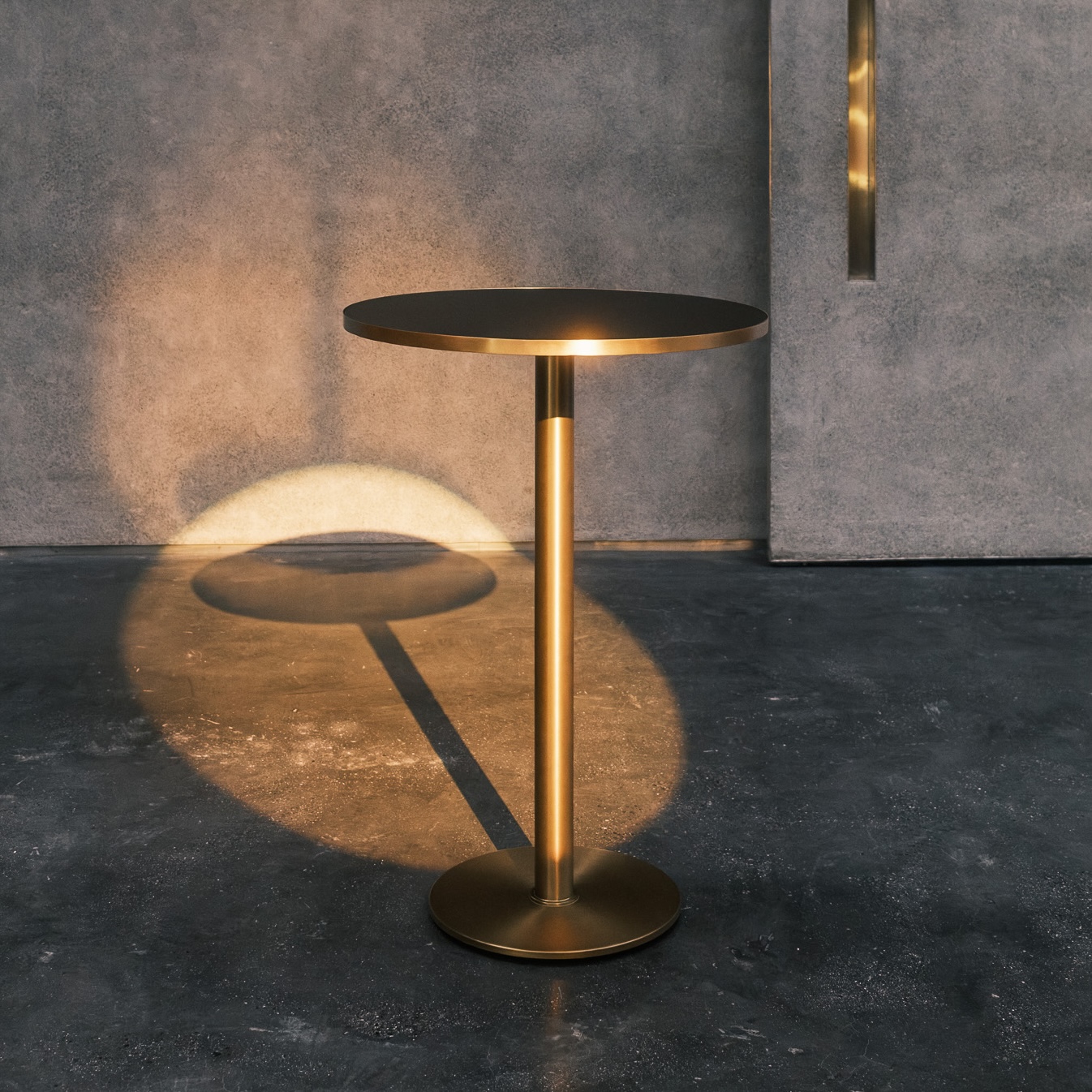 Gather Bar Table Gold:Black